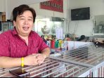 Pemilik toko emas Logam mas, Sowandy.(Foto. Dessy)