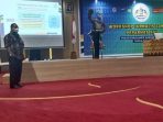 Waket I PB Peparnas XVI saat memaparkan penyelenggaraan Peparnas XVI di Papua sebelum penutupan workshop jurnalis & media disalah satu hotel di Kota Sentani, Kamis (172021).