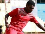 I Nyoman Ansanay pemain PON XX Papua direkrut oleh Persipura Jayapura untuk memperkuat lini pertahanan.(Foto. Andik)