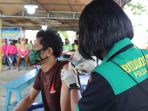 Vaksinasi bagi Karyawani di PT.SWPI di Distrik Yapen Timur.(Foto. Istimewa)
