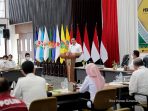 Menteri Perdagangan memimpin Rapat Koordinasi Implementasi Harga Eceran Tertinggi (HET) dan Pasokan Minyak Goreng di Provinsi Lampung, Kamis (2422022). Rakorda dihadiri Gubernur Lampung. (Foto. Kemendag)