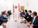 Mendag RI saat membahas isu-isu perdagangan antara AS dengan Indonesia dengan Ambassador USTR, Katherine Tai, di Washington DC, Amerika Serikat, Rabu (1152022). (Kemendag)