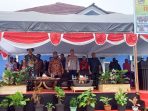 Dandim 1715Yahukimo saat menghadiri festival budaya dihalaman Aula Kediaman Bupati, Distrik Dekai, Kabupaten Yahukimo.(Foto. Pendam XVIICenderawasih)