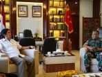 Ketua DPRP saat mengunjungi Pangdam XVIICenderawasih di Makodam.(Foto. Pendam XVIICenderawasih)