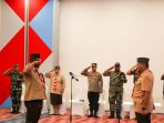 Dandim 1702JWY menghadiri pelantikan dan pengukuhan ketua kwartir cabang Jayawijaya di Gedung hotel Baliem Pilamo.(Foto. Penrem 172PWY)