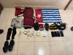 Satgas damai Cartenz saat menemukan barang bukti lain usai menangkap Wadan KKB Kodap XVI Yahukimo.(Foto. Humas damai Cartenz) Satgas damai Cartenz saat menemukan barang bukti lain usai menangkap Wadan KKB Kodap XVI Yahukimo.(Foto. Humas damai Cartenz)