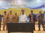 Kepala LLDikti wilayah XIV Provinsi Papua bersama ketua Yayasan kasih serta sejumlah pihak photo bersama usai penyerahan SK izin pendirian STKIP. Kepala LLDikti wilayah XIV Provinsi Papua bersama ketua Yayasan kasih serta sejumlah pihak photo bersama usai penyerahan SK izin pendirian STKIP.