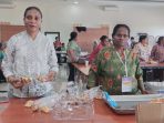 UMKM lokal kuliner dari kampung Sawe Suma, distrik Unurum Guay. UMKM lokal kuliner dari kampung Sawe Suma, distrik Unurum Guay.