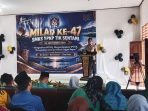 Kepsek Muhaimin saat menyampaikan sambutan pada peringatan Milad ke- 47 SMKS YPKP TIK Sentani. Kepsek Muhaimin saat menyampaikan sambutan pada peringatan Milad ke- 47 SMKS YPKP TIK Sentani.