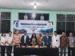 Kepsek SMKS YPKP TIK Sentani didampingi GM Hotel Suni Sentani, kadisdik Kabupaten Jayapura serta pihak lainnya berphoto bersama usai penandatangan MoU